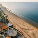 Beachside With Terrace Apartamento *